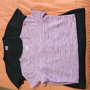 32 Degrees bundle of 2 cool tshirts